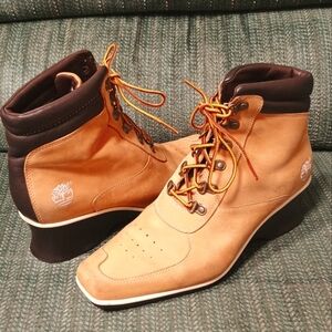 Timberland women's square toe wedge tan leather boots size 8.5M